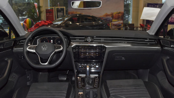 VW Magotan Deluxe 330TSI DSG